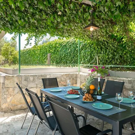 Seaside Getaway With Patio - Three Bedroom