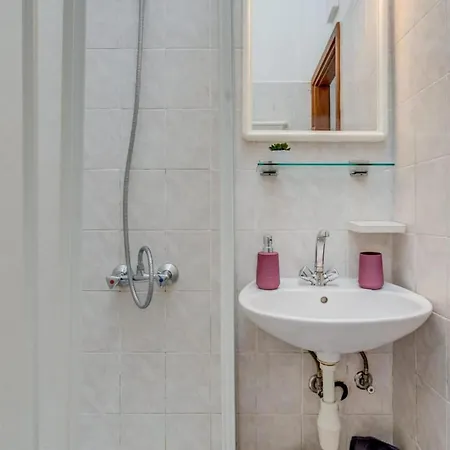 펜션 Seaside Getaway With Patio - Three Bedroom