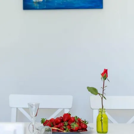 Casa de Férias Seaside Getaway With Patio - Three Bedroom